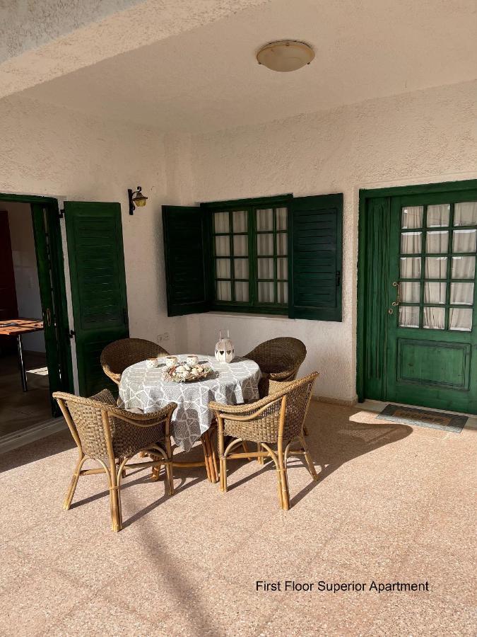 Ocean Village Apartments Agia Pelagia  Bagian luar foto