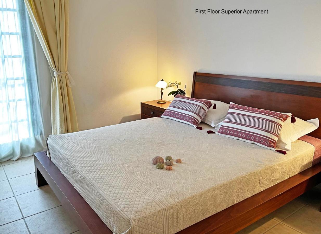 Ocean Village Apartments Agia Pelagia  Bagian luar foto